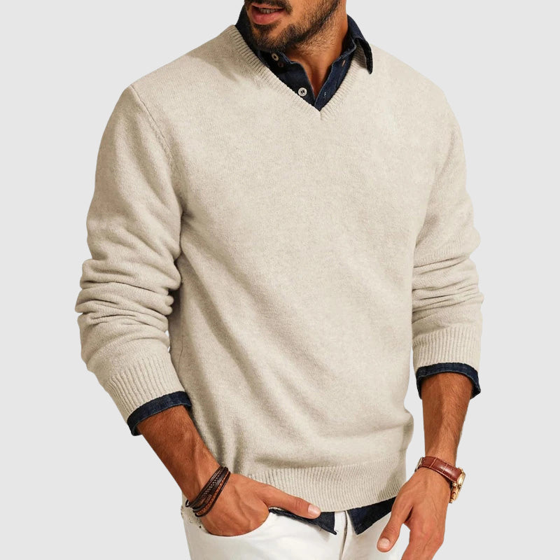 Men's Lightweight V-Neck Sweater for Everyday Wear